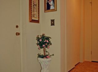 135 Indian Hollow Ct, Mahwah, NJ 07430