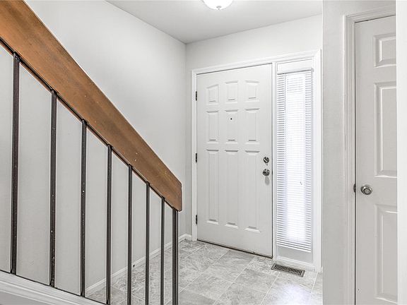 4th image of 15664 Quail Meadows Dr #B