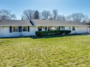 1 Webster Ln, Schaumburg, IL 60193