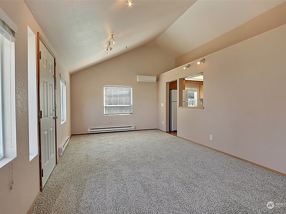 3rd image of 1418 S 94th Street
