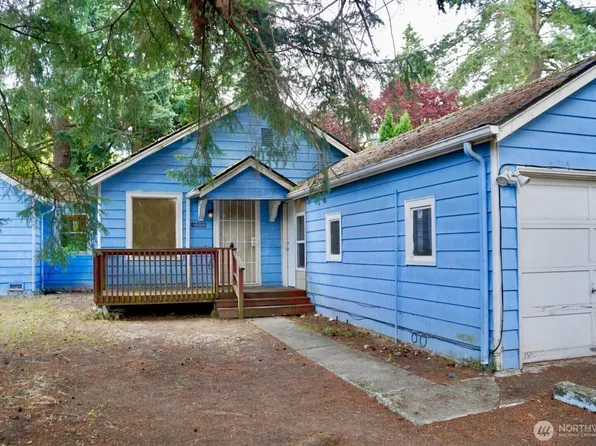14040 Ashworth Avenue N, Seattle, WA 98133