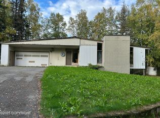 5545 Fairbanks St, Anchorage, AK 99518