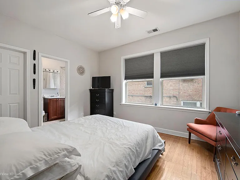 1522 W Fargo Ave #2N — Photo 8