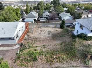 409 W 14th St, The Dalles, OR 97058