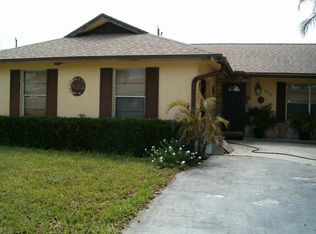 916 Palama Way, Lantana, FL 33462