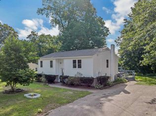 42 Forest Park Dr, Rochester, NH 03868