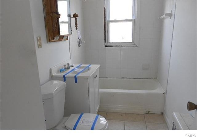 2nd image of 67 Success Ave