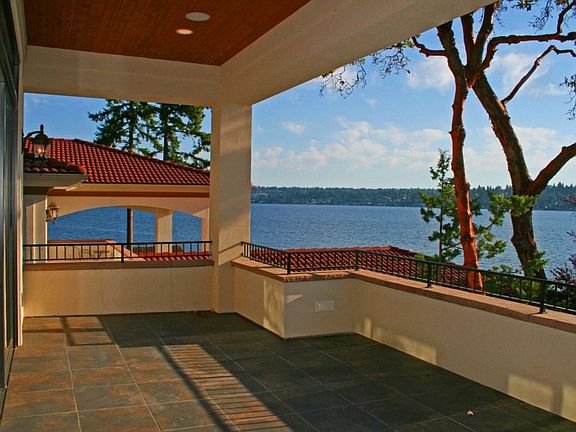 2nd image of 13249 Holmes Point Dr NE