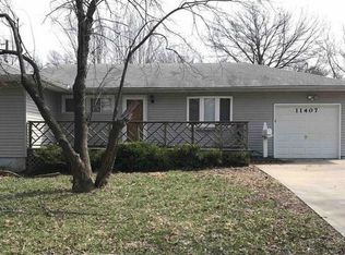 11407 Greenwood Rd, Kansas City, MO 64134