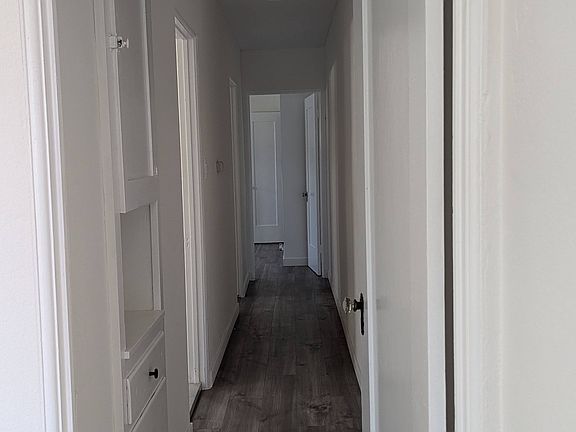 3rd image of 1425 W 65th St