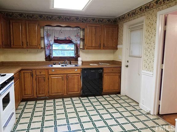 5th image of 2209 Wilkins St