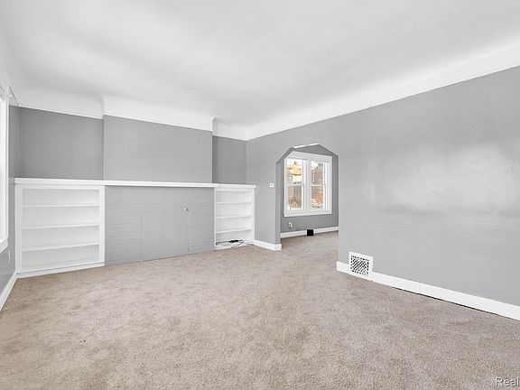 5th image of 5055 Dailey St