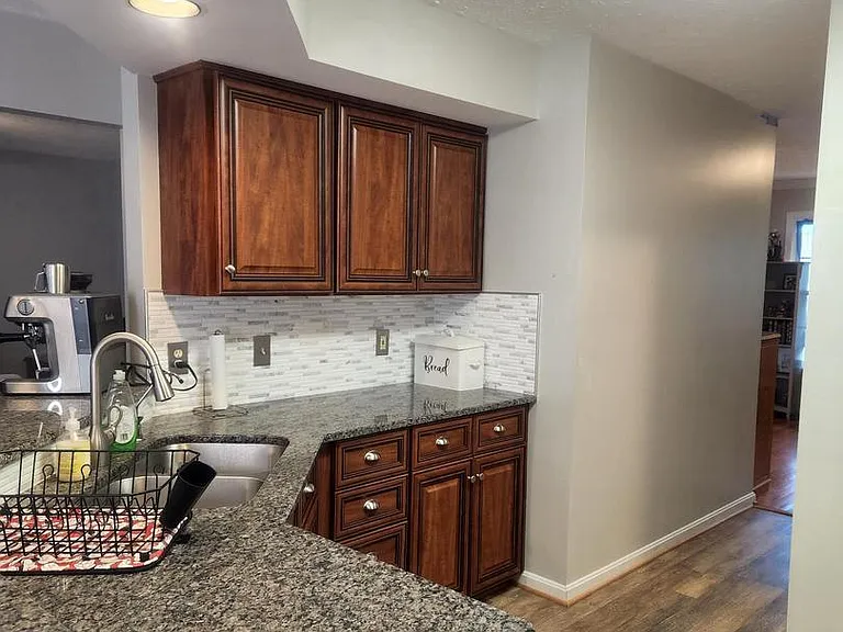 4317 Amelia Dr — Photo 3