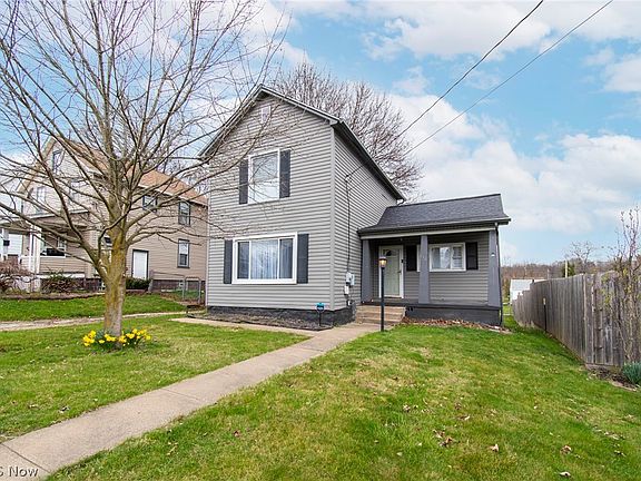 3rd image of 512 E Martin St