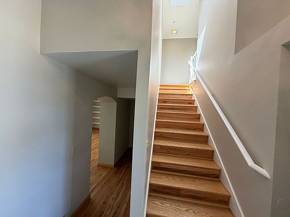 4th image of 3110 Sweet Clover St