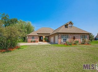 4252 Roseland Dr, Port Allen, LA 70767