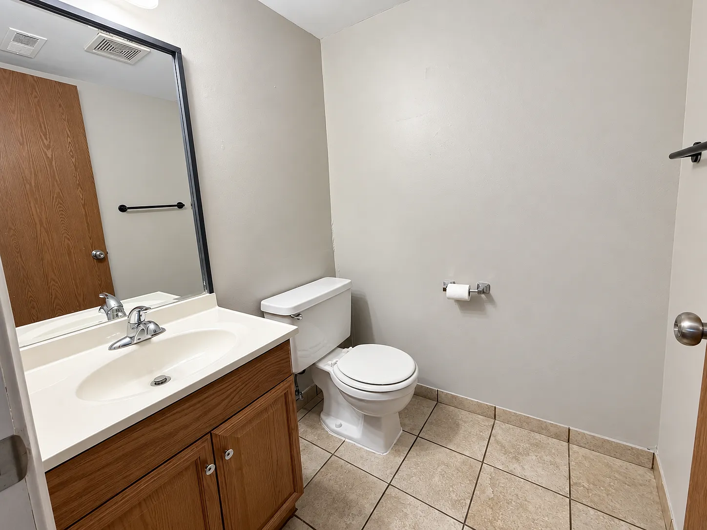 2 bed, 1.5 bath, 1200 sqft, $1,500 — Photo 4