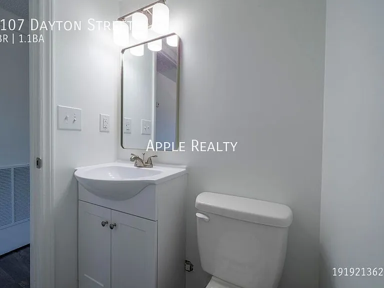 1107 Dayton St #A — Photo 15