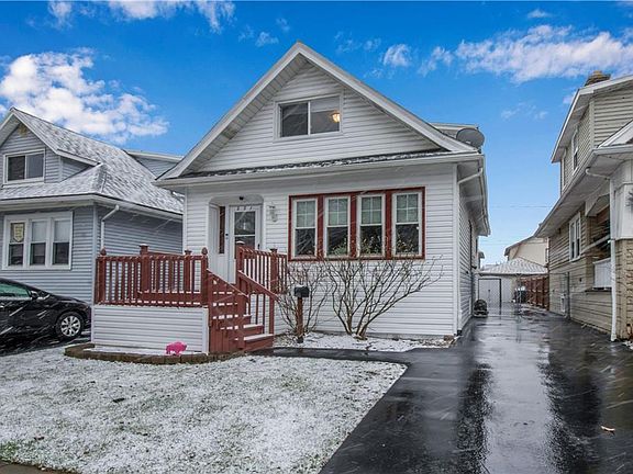 2nd image of 227 Parkwood Ave