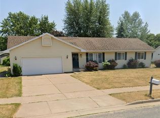 2735 Diane Ln, Eau Claire, WI 54703