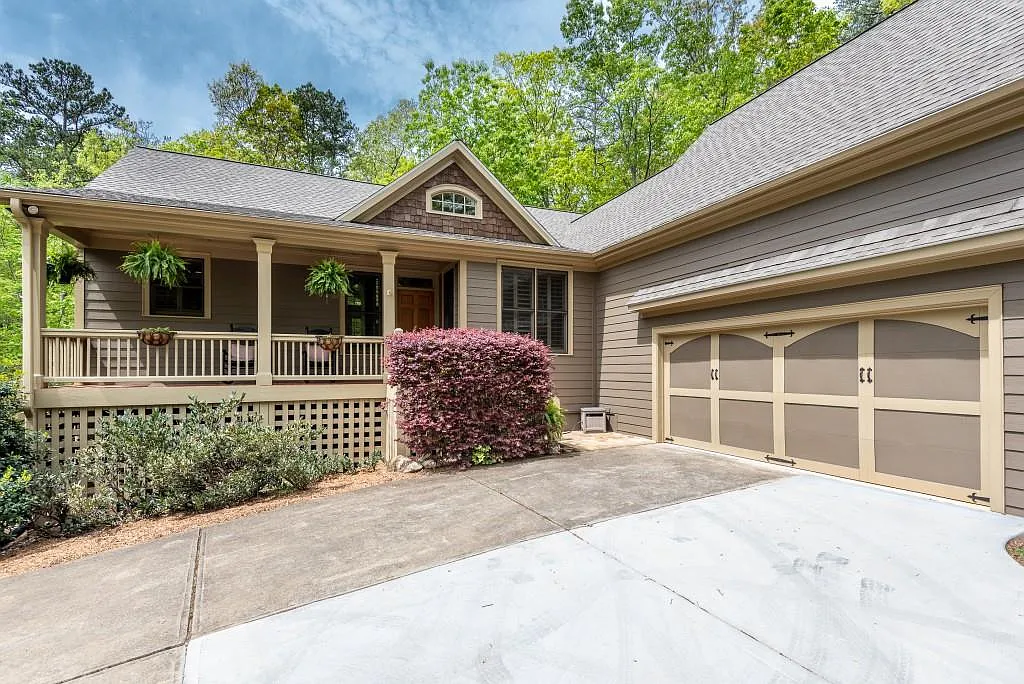 270 Sleepy Hollow Cir photo 1