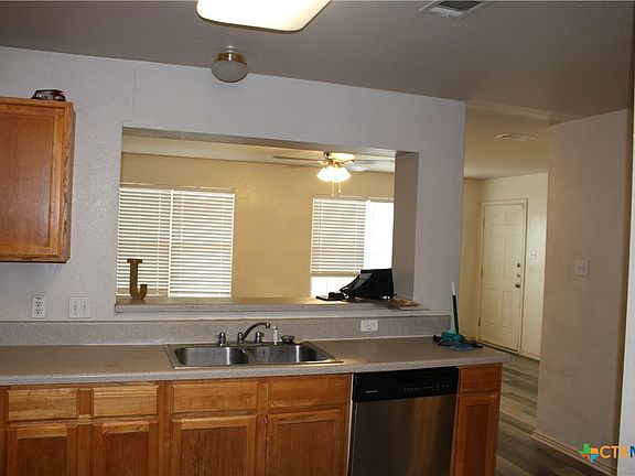 4th image of 415 E 4th Ave