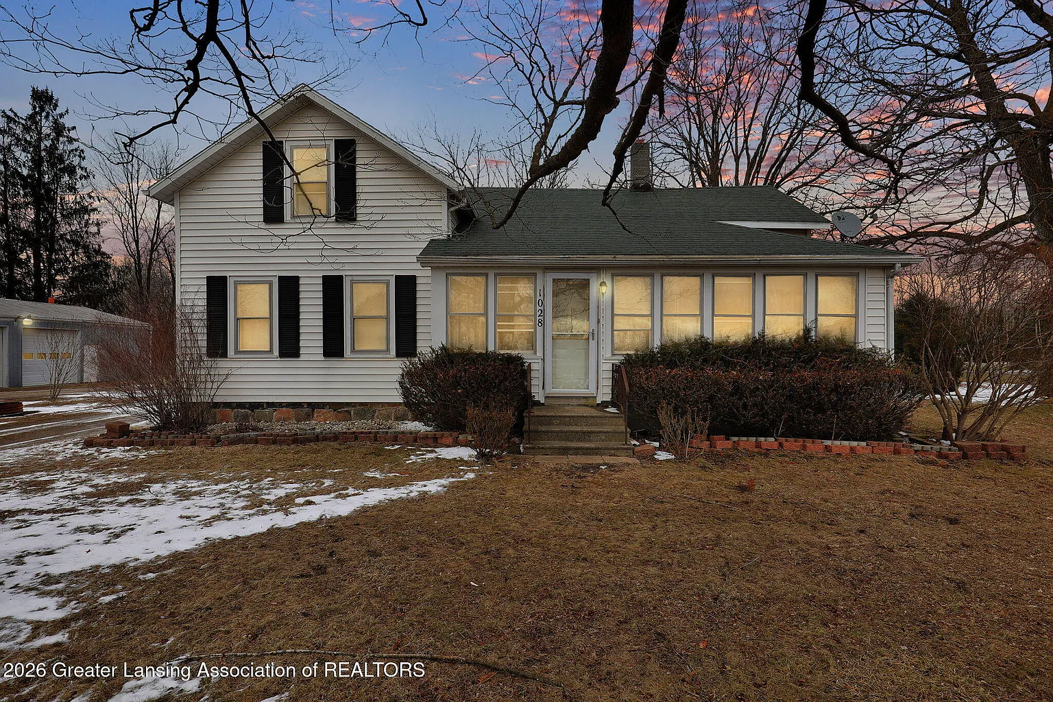 1028 Hogsback Rd photo 1