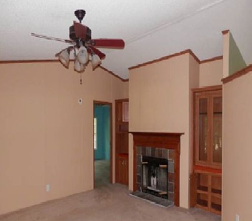 3rd image of 118 East St