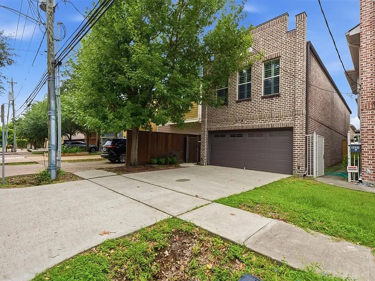 5929 Kansas St — Photo 2