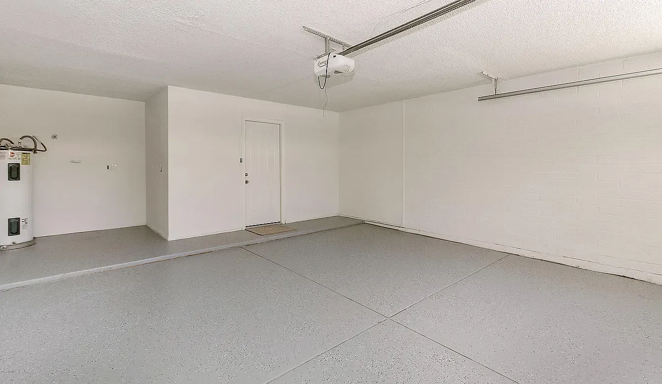 4 bed, 2050 sqft, $2,850 — Photo 1
