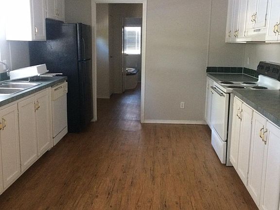 4th image of 533 Private Road 7135