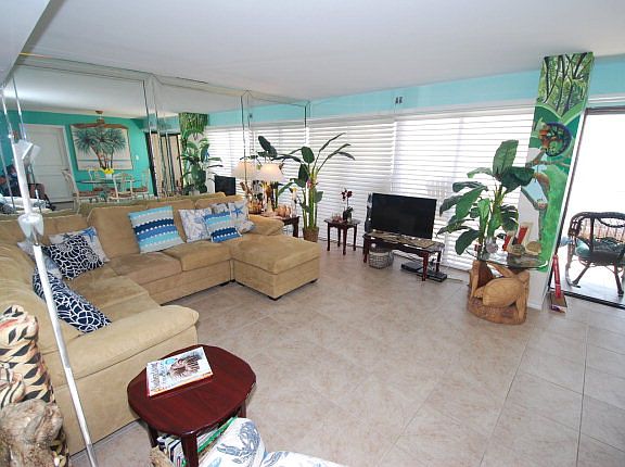 3rd image of 708 Padre Blvd #1205