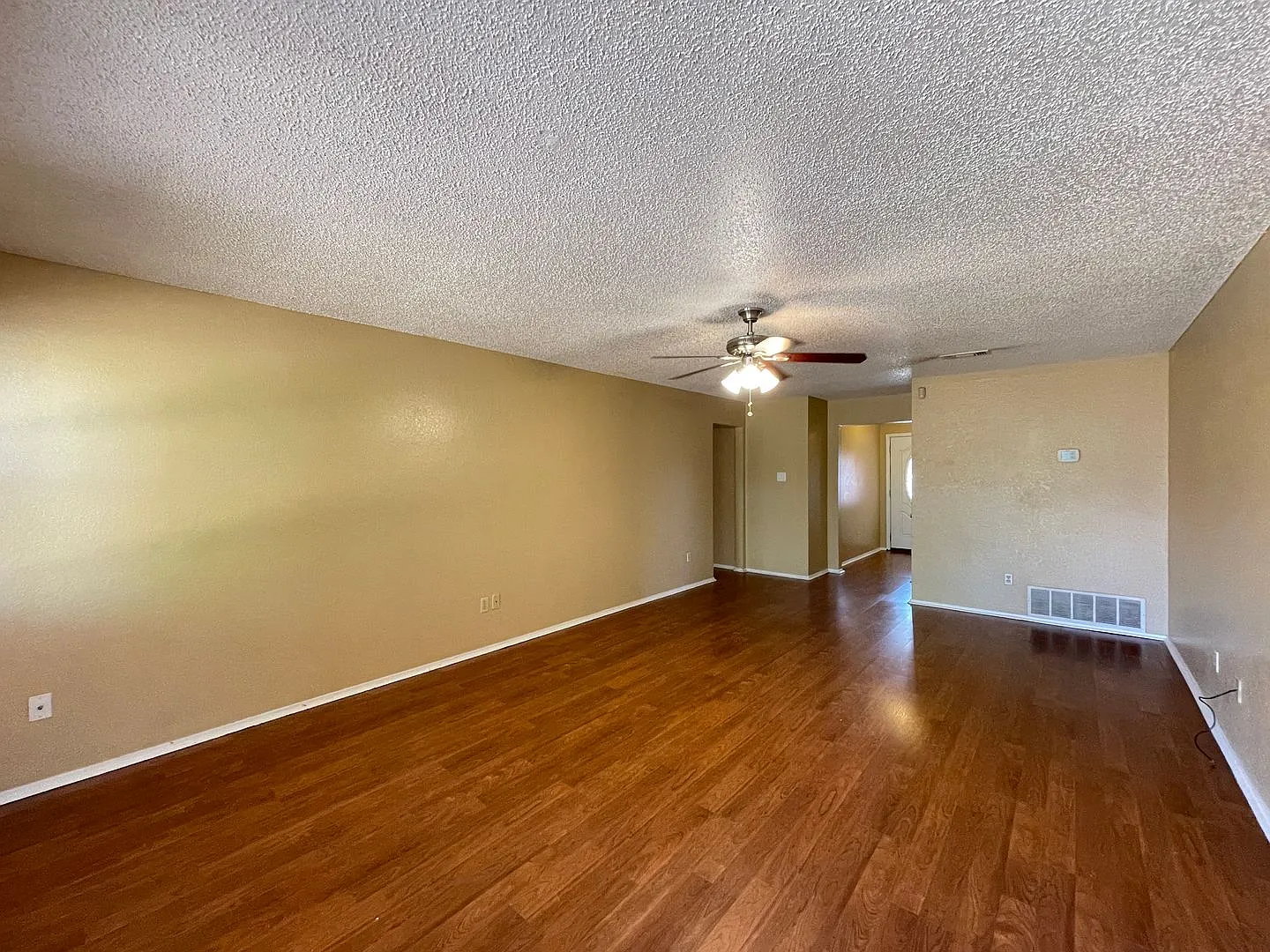 4-Bedroom House for Rent in Killeen — Photo 3