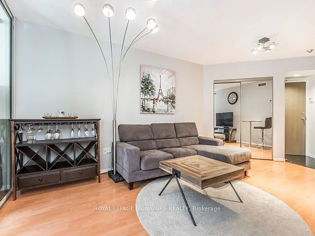 1001 Bay St #1007 — Photo 18