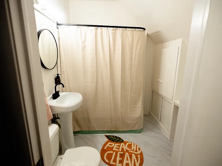 1126 Jefferson St NE #2 — Photo 9