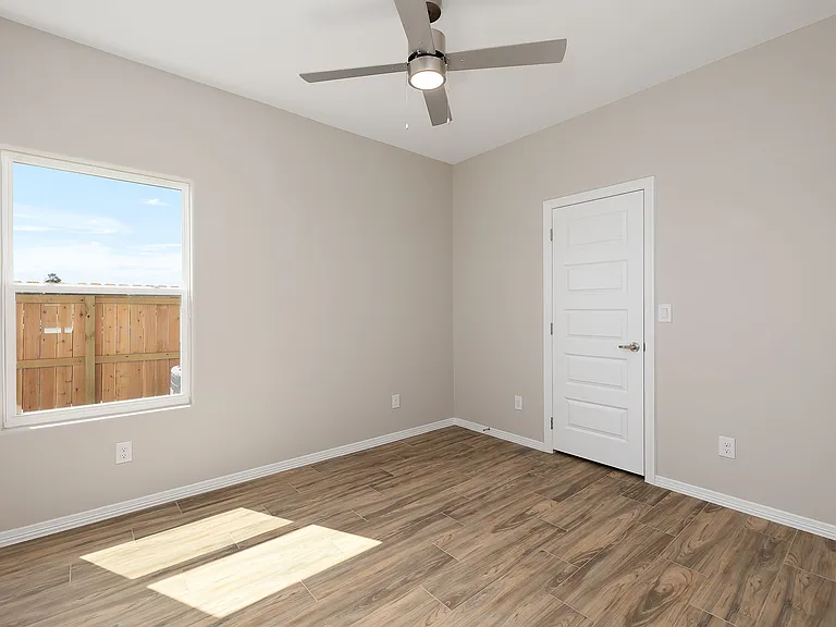 4220 Walnut Ave #2 — Photo 19