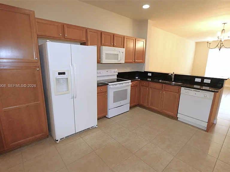 9540 SW 169th Pl #9540 — Photo 6