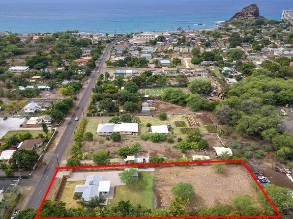 84-358 Makaha Valley Rd, Waianae, HI 96792