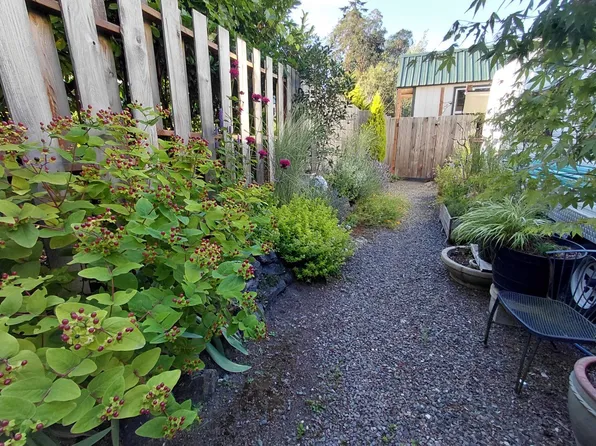 1009 20th St #2, Pt Townsend, WA 98368