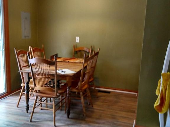 Eat in Kitchen