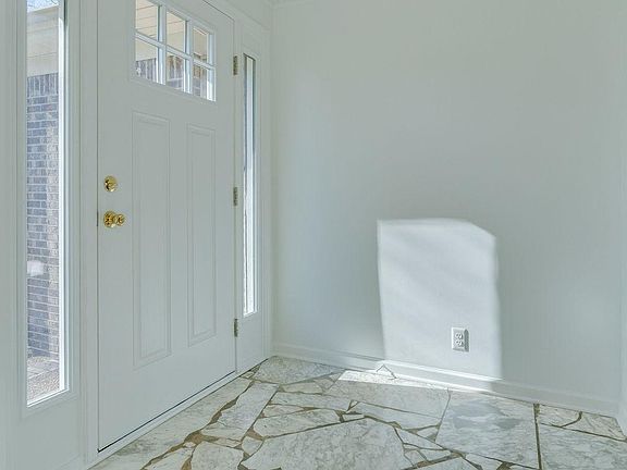 2nd image of 313 Abbey Ln