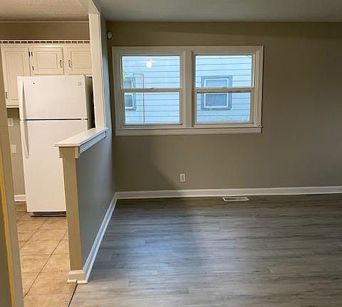 5th image of 8104 E 49th St