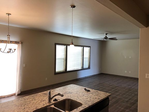4th image of 159 Tail Feather Ln Unit A
