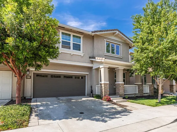 51 Koror Ln, Gilroy, CA 95020