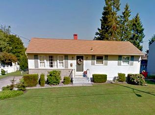 9 Roslyn Rd, Hamilton, NJ 08610