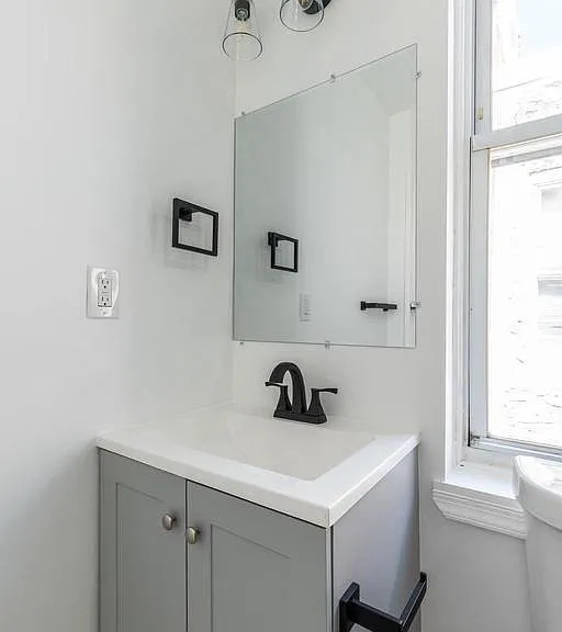 703 N 43rd St #2 — Photo 11