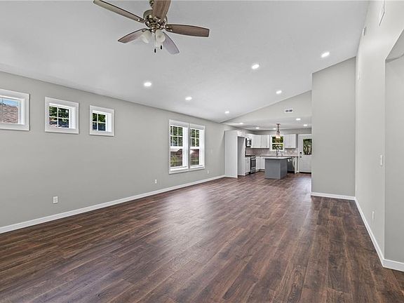 4th image of 315 W Cornhill St