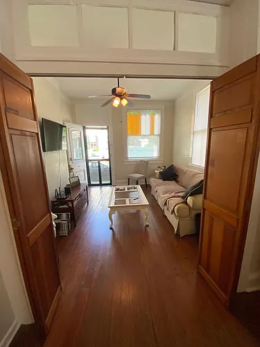 1015 Leontine St Photo 1