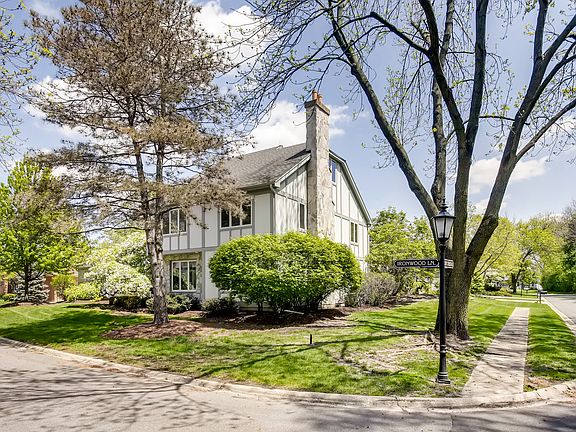 2nd image of 2S025 Ironwood Ln
