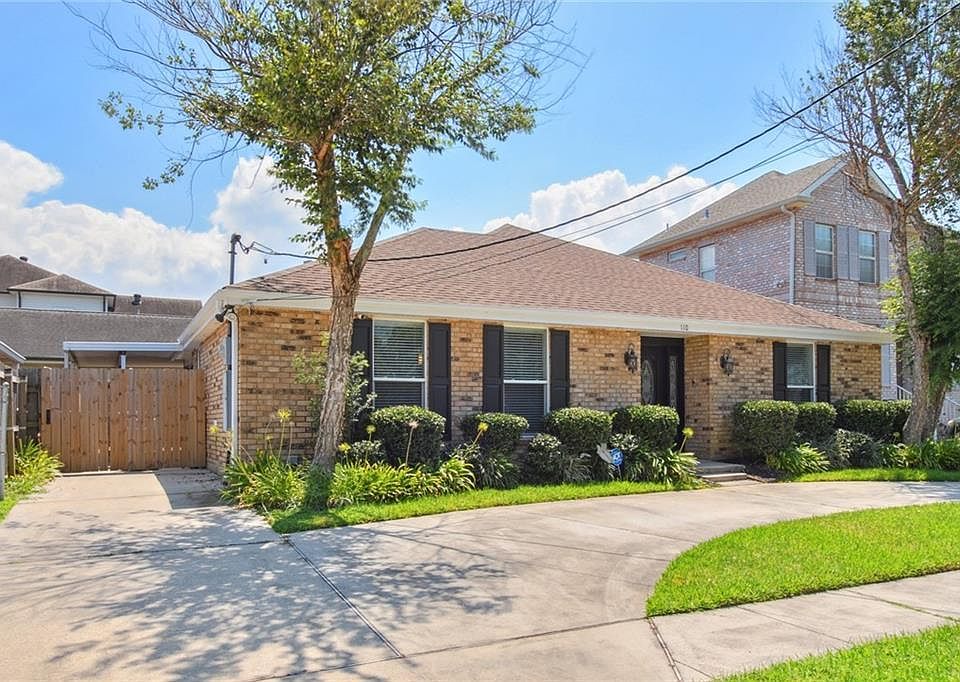 1st image of 110 28th St